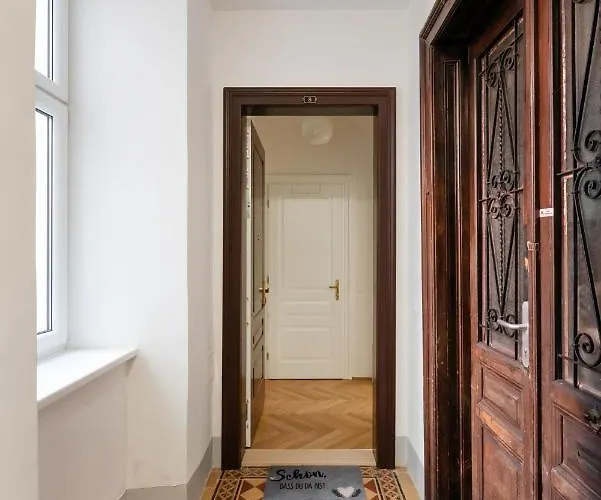 Appartement Zwischen Schoenbrunn Und Zentrum, Neues In Gruenruhelage Bei Schoenbrunn Vienne