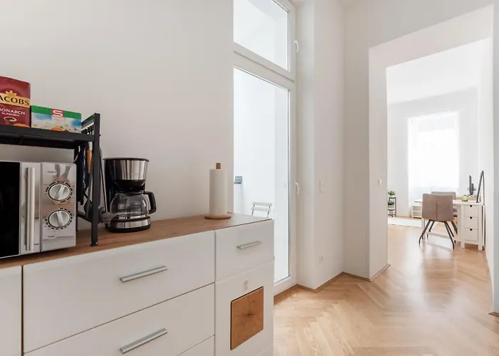 Zwischen Schoenbrunn Und Zentrum, Neues In Gruenruhelage Bei Schoenbrunn Appartement *